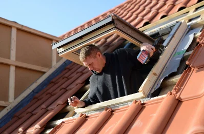 Pose de fenêtres de toit Velux à Doulcon